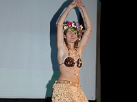 21 Slavka Chrpova - kokosaky a ukazka tahitskeho tance